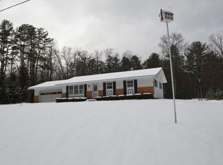 212 Skyview Ln, Canadensis, PA 18325