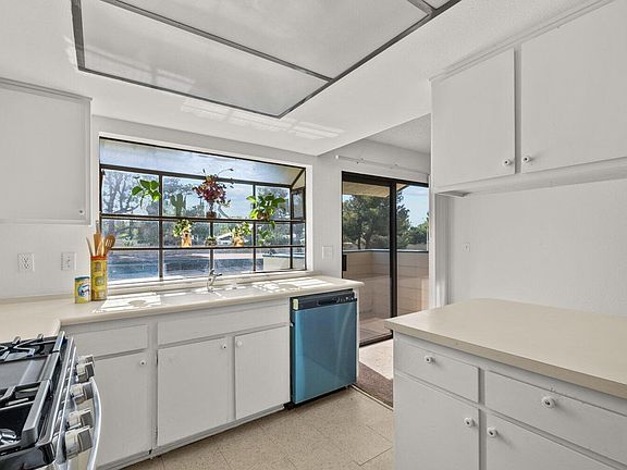 4th image of 44412 15th St E APT 5