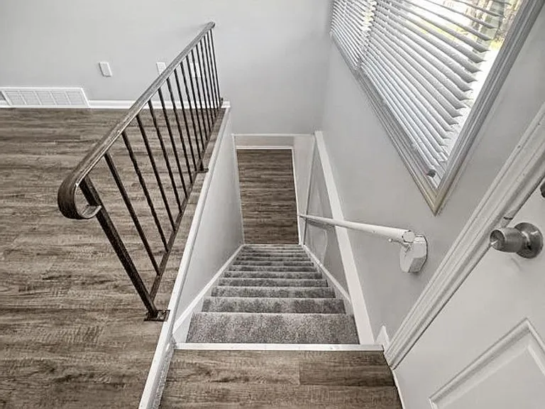2077 Andrew St SE — Photo 6