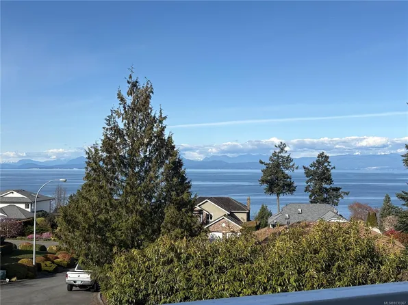 114 Nona Pl, Nanaimo, BC V9V 1B6