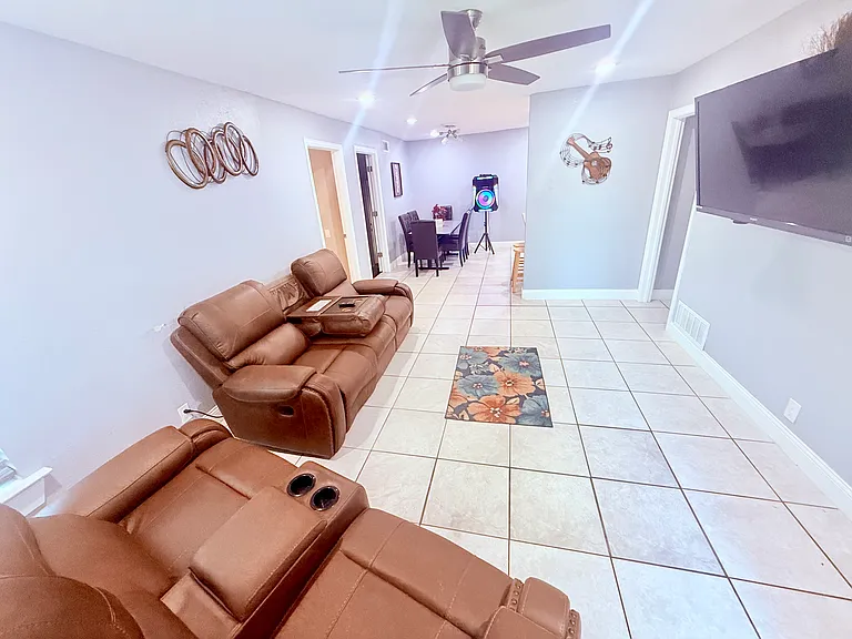 5433 Greenlee St — Photo 7