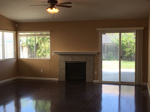 2nd image of 1817 Dominion Dr