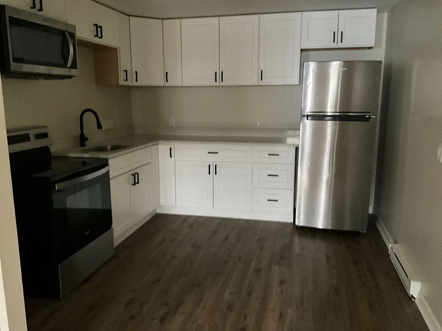 2 Bedroom unit on Park Ave — Photo 3