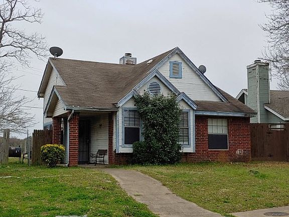 2nd image of 10551 Woodleaf Dr