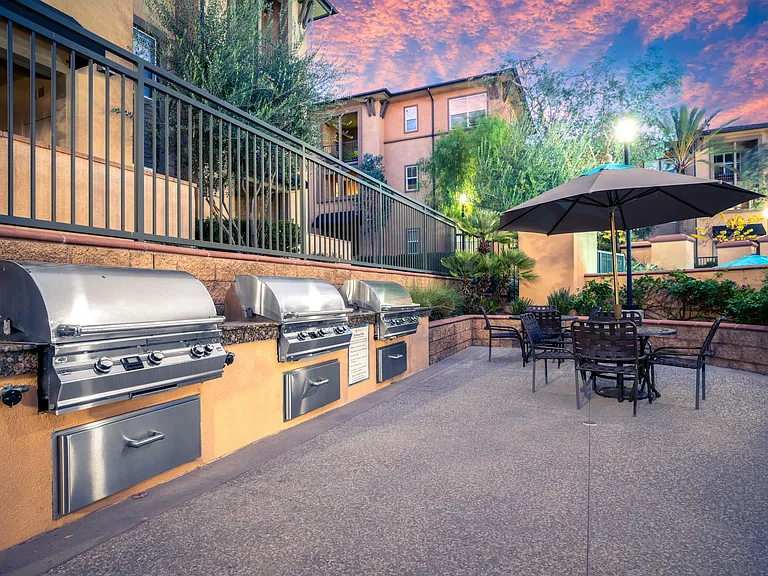 La Verne Village Luxury Apartment Homes — Photo 50
