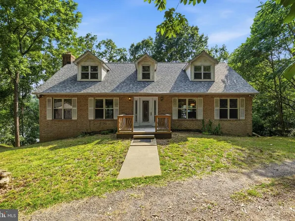 924 Chart Ct, Lusby, MD 20657