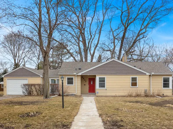 2937 Perry Ave N, Golden Valley, MN 55422