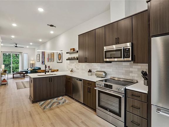 5th image of 2199 Lenox Rd NE #11