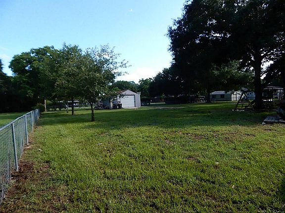 3rd image of 240 Rosalie Ln