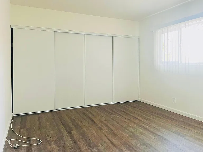 405 N Marengo Ave #11 — Photo 14