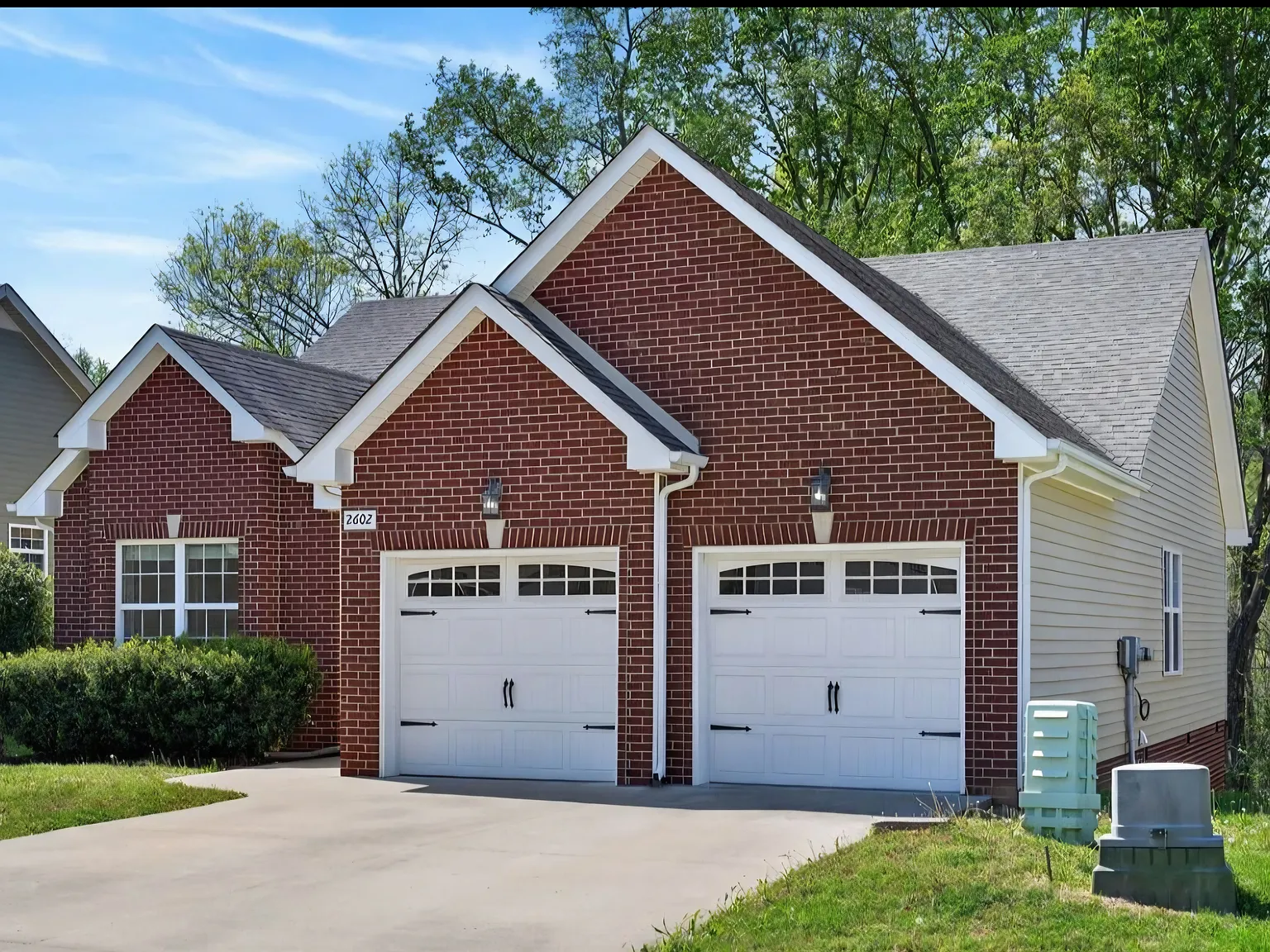 3 bed, 1315 sqft, $1,750 — Photo 2