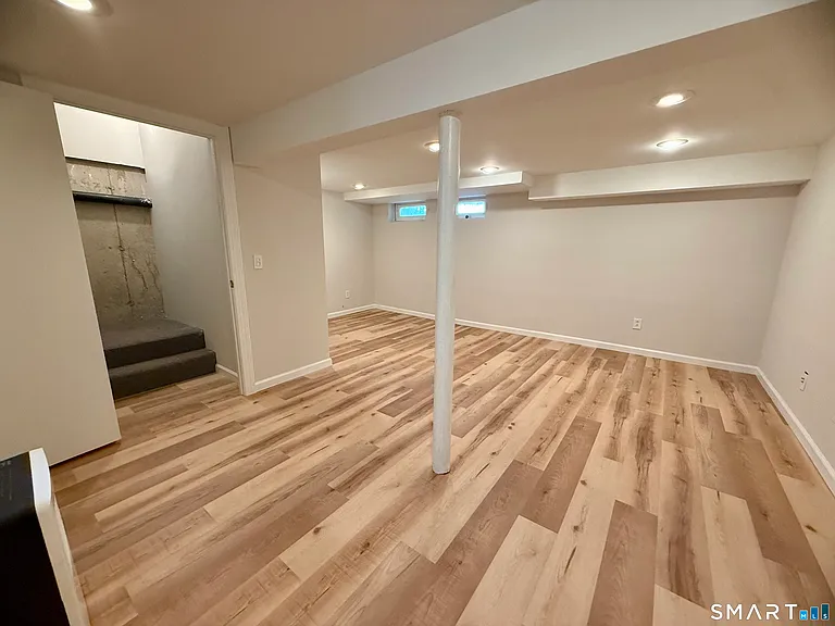 562 Oak Ave #562 — Photo 17