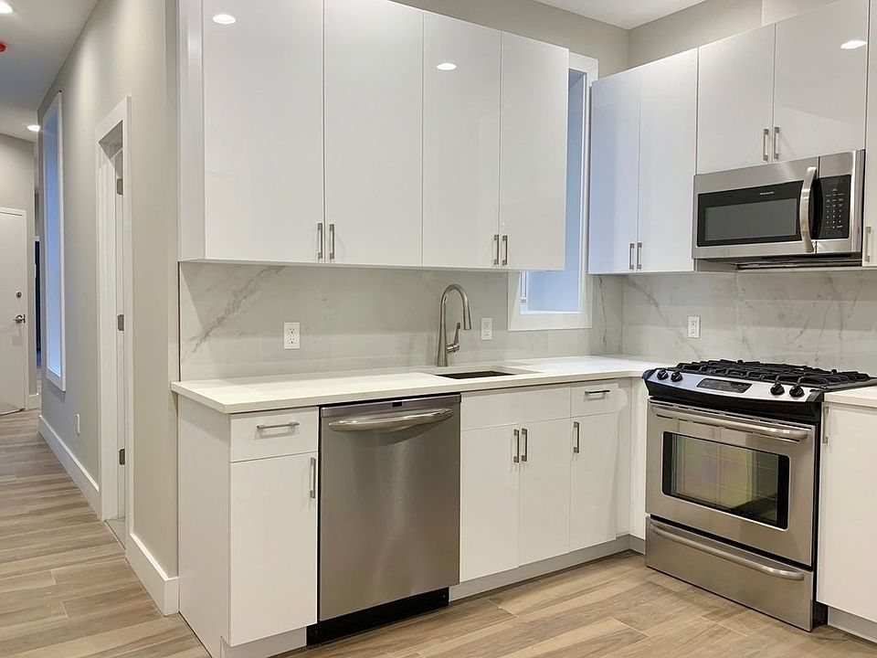 1st image of 3267 44th St APT 2L