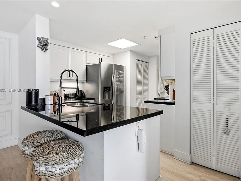 701 Brickell Key Blvd #1106 — Photo 38