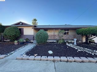 9 Leamont Ct, Oakland, CA