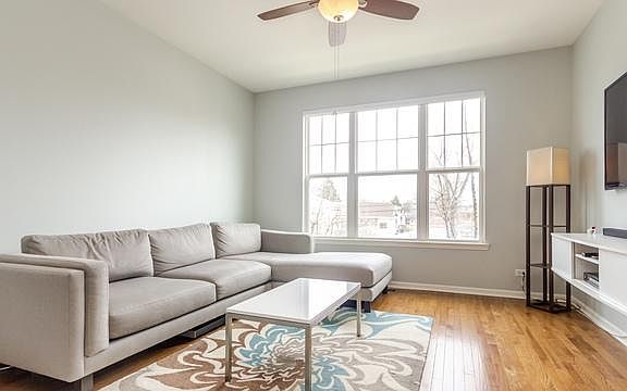 3rd image of 210 Laurel Ave