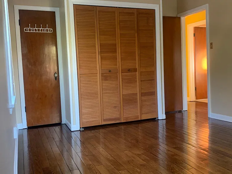 3810 Blanchan Ave — Photo 5