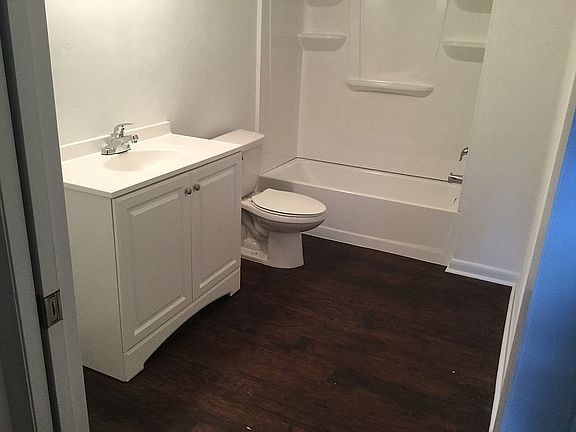 5th image of 2205 Mendoza Ave