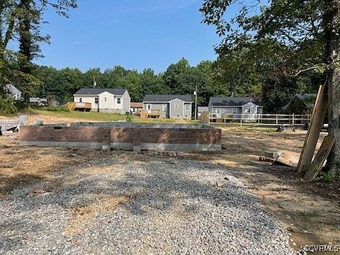 3rd image of 124 N Spruce Ave