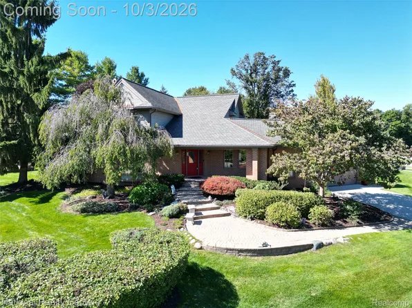 29839 Martell Ct, Novi, MI 48377