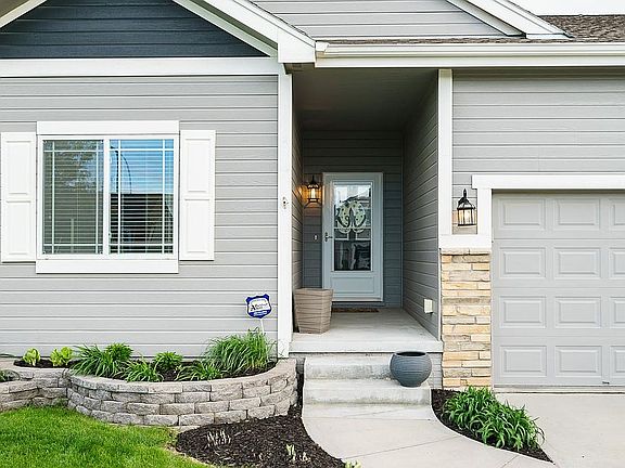 4th image of 21303 Flagstone Dr