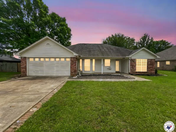 1910 Woodway Dr, Texarkana, AR 71854