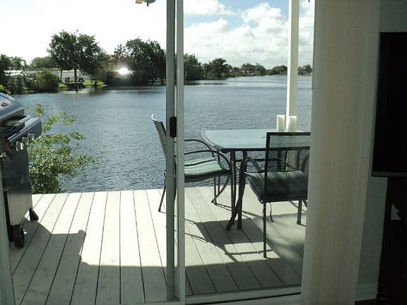 3rd image of 5050 SW 29th St