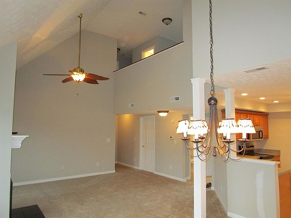 2nd image of 464 Scottsdale Cir