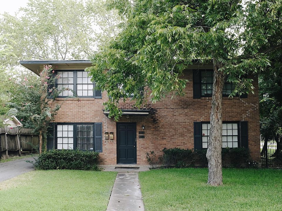 2nd image of 4502 Larch Ln