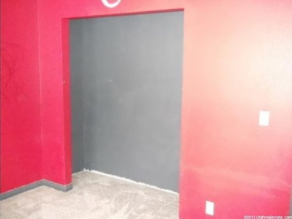 2nd image of 70-1500 South Gtwy