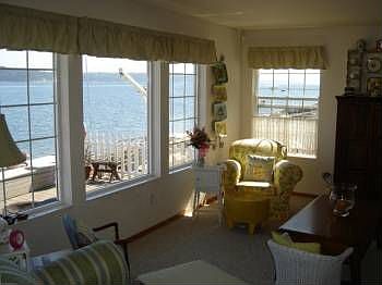 3rd image of 3137 Shoreline Dr