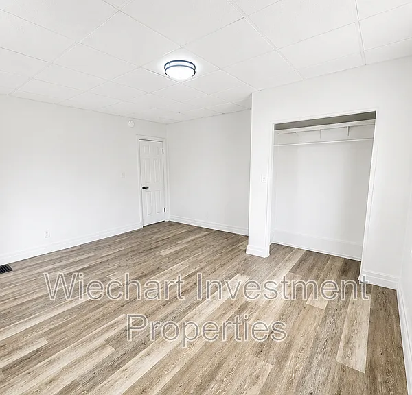 924 W Wayne St — Photo 5