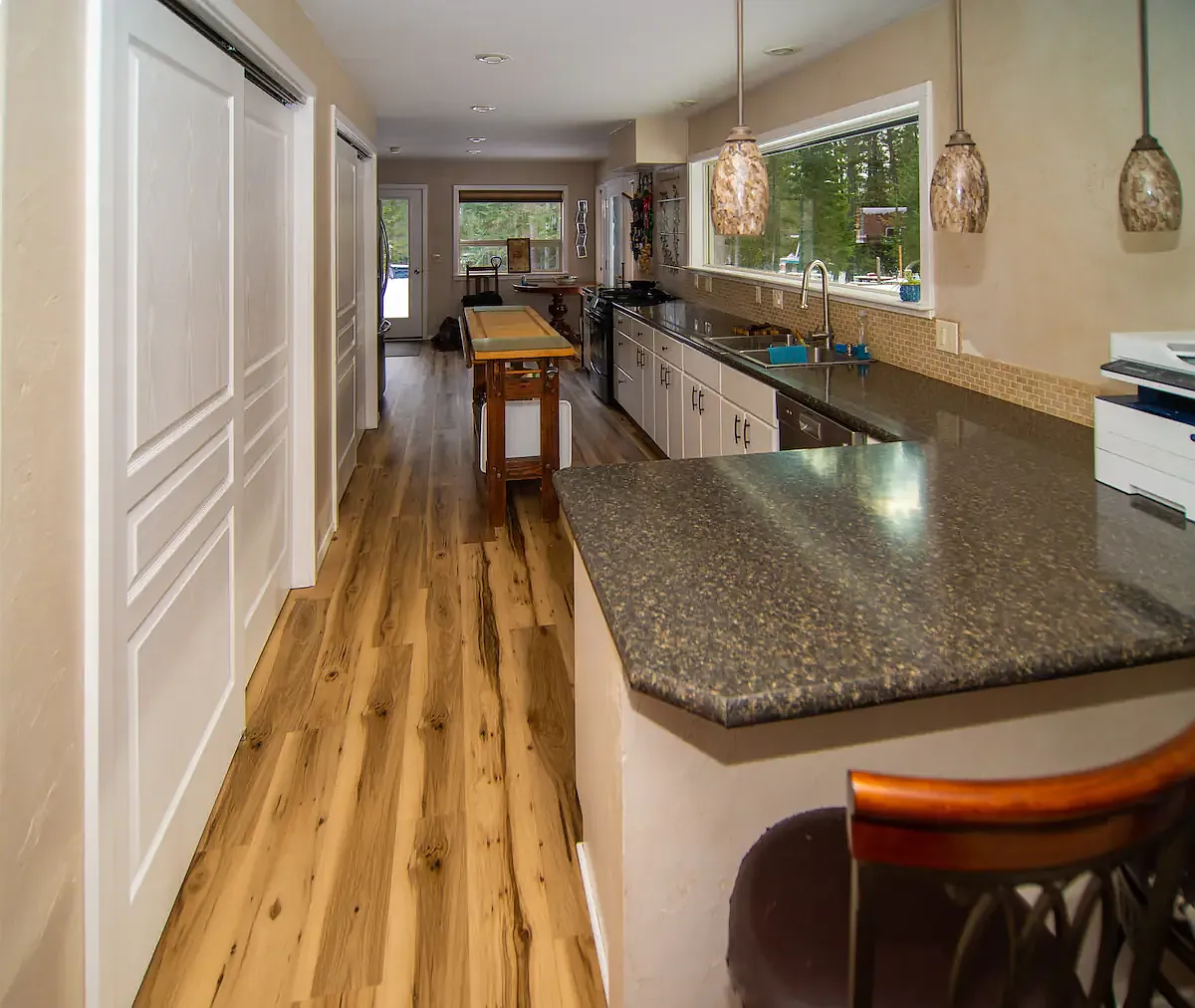 1 bed, $1,000 — Photo 2