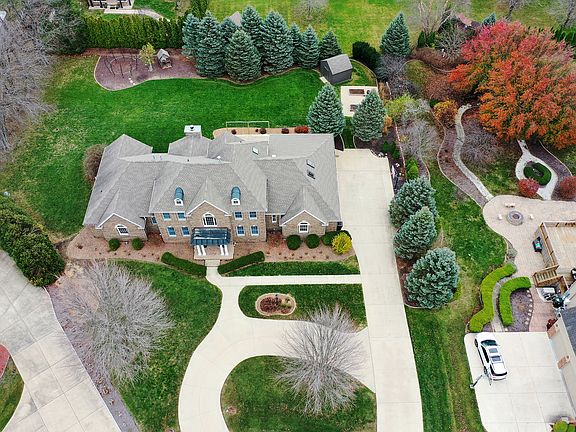 2nd image of 1092 Country Ln