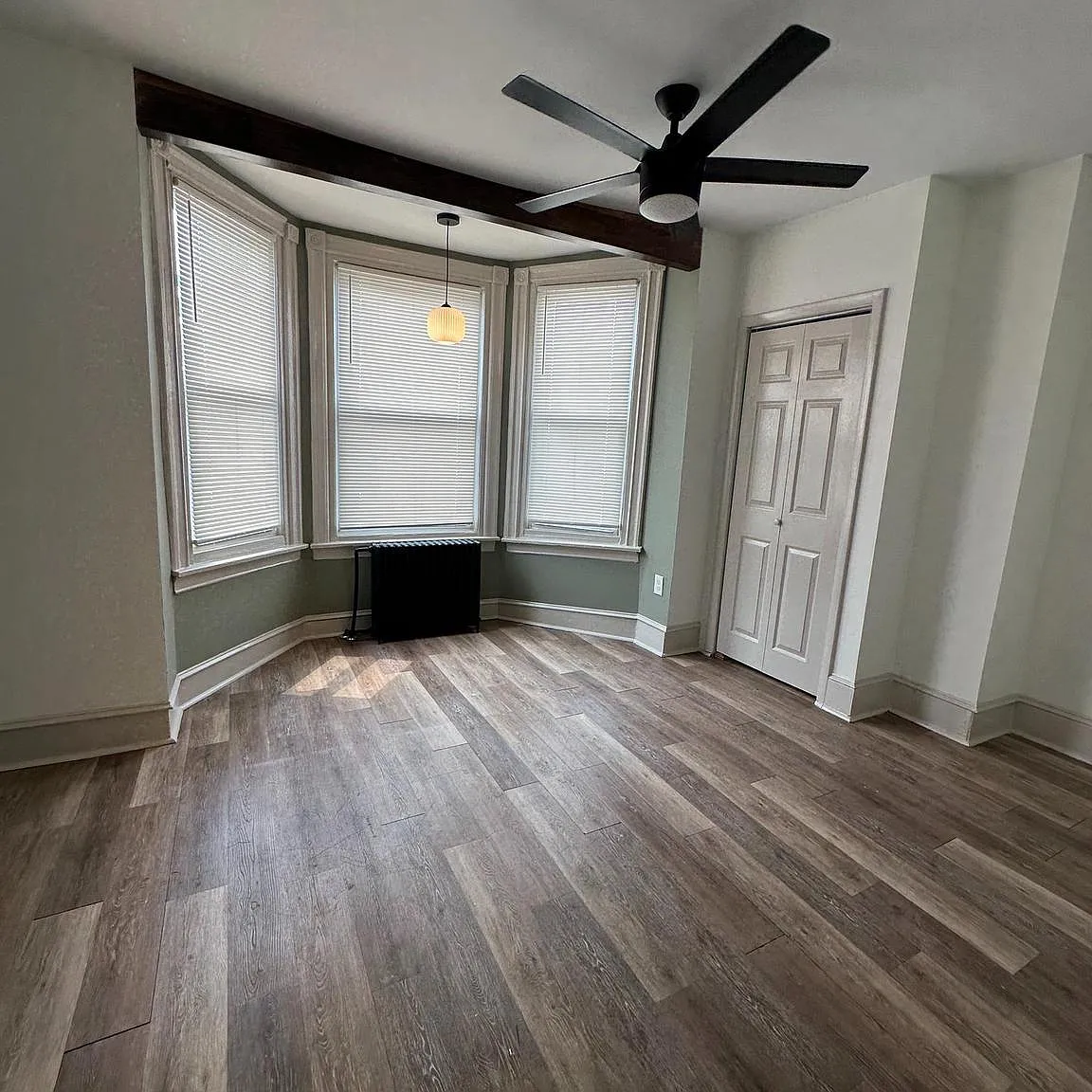 3 bed, 1050 sqft, $1,100 — Photo 4