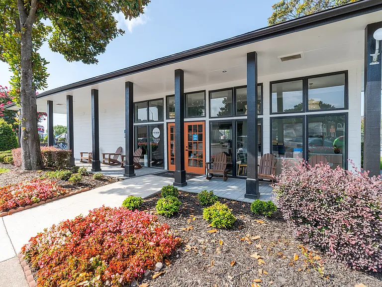 ReNew Towne Oaks — Photo 36