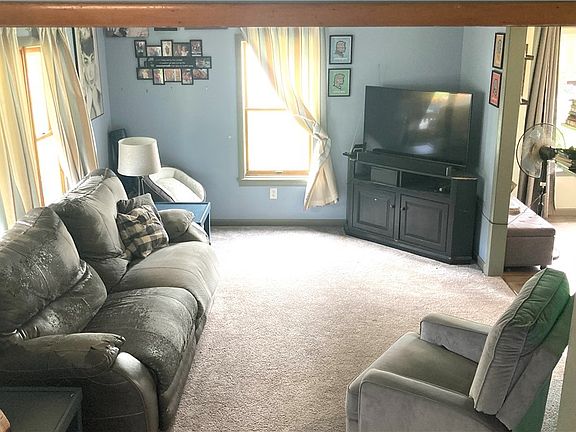 5th image of 610 N Ward Ave