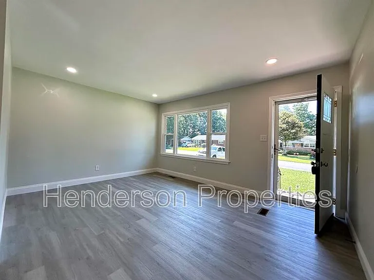 5405 Myrica Ln — Photo 6