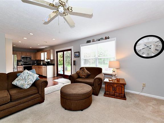 4th image of 19231 Lupine Ct