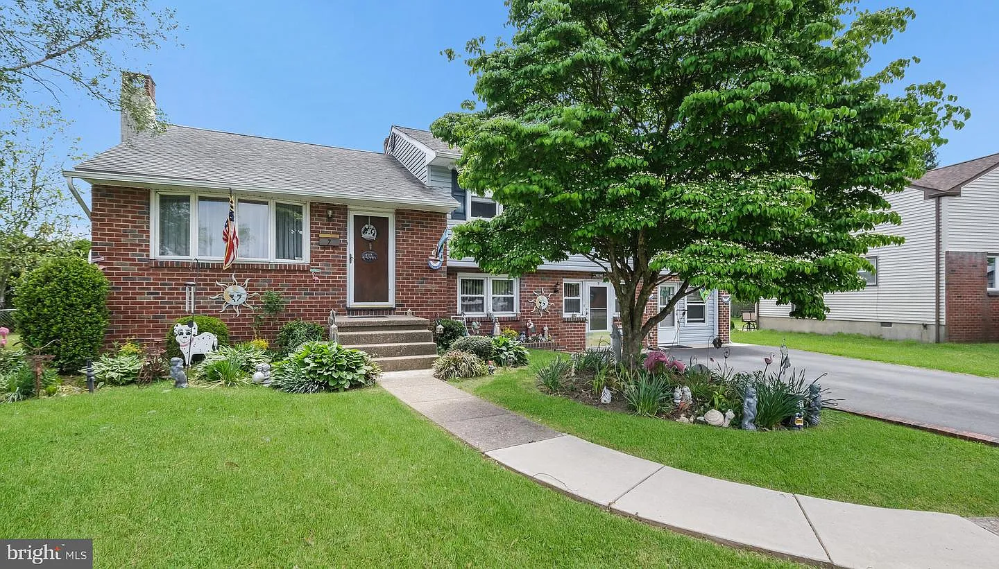 7 Brookwood Pl photo 1