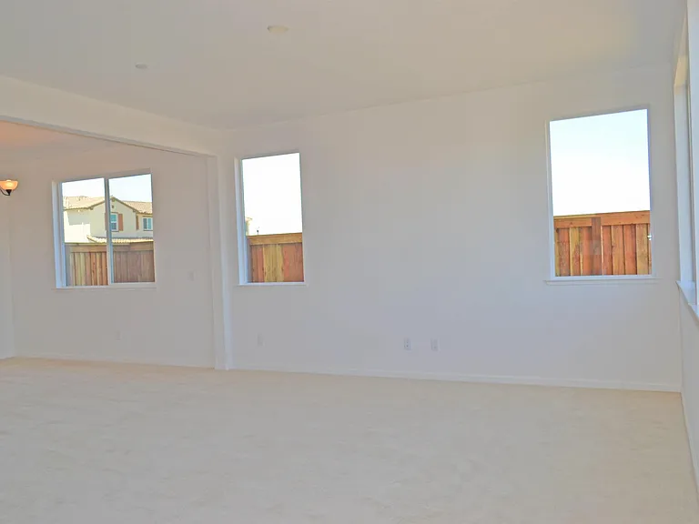 2602 Brookshire St — Photo 2