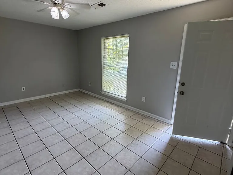 5596 Karen Dr — Photo 6