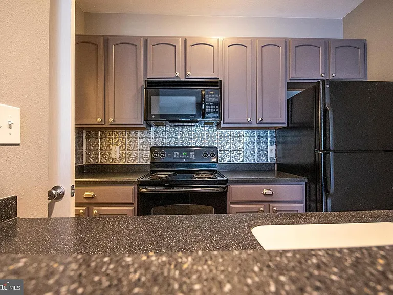 3920 Penderview Dr #324 — Photo 38