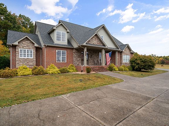 2404 Savage Creek Dr, Springfield, TN 37172 | MLS #2449452 | Zillow