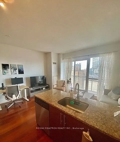 83 Redpath Ave #1411 — Photo 8