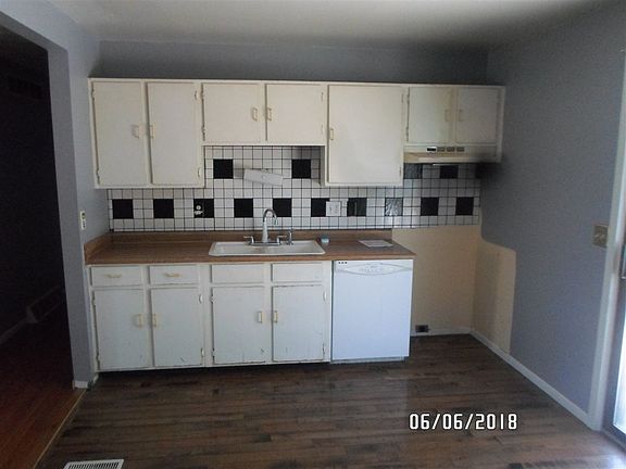 5th image of 107 Hillwood Ct