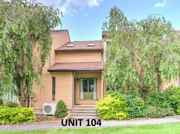 104 Ponderosa Ct, Greentown, PA 18426