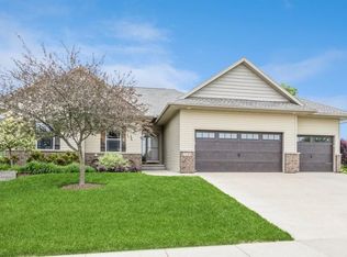 1800 Wood Duck Ct, North Liberty, IA 52317