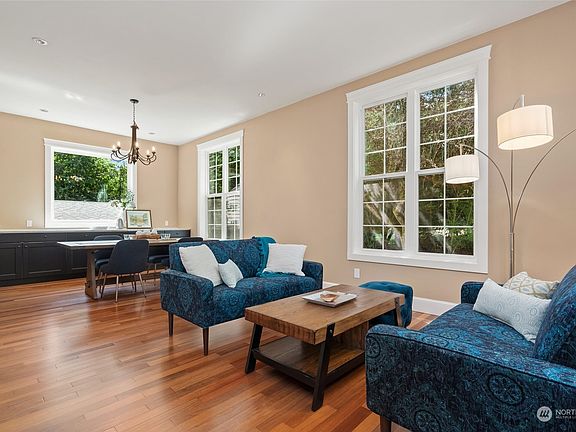 3rd image of 2030 200th Avenue SE