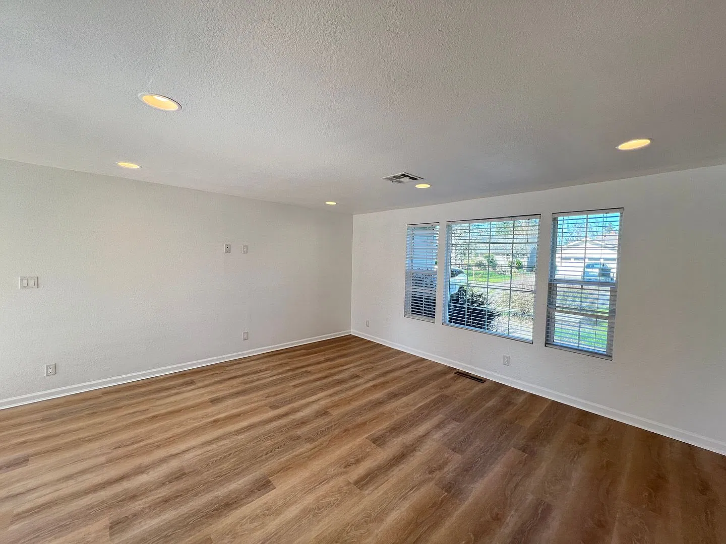 Freshly Remodeled Three Bedroom! — Photo 2